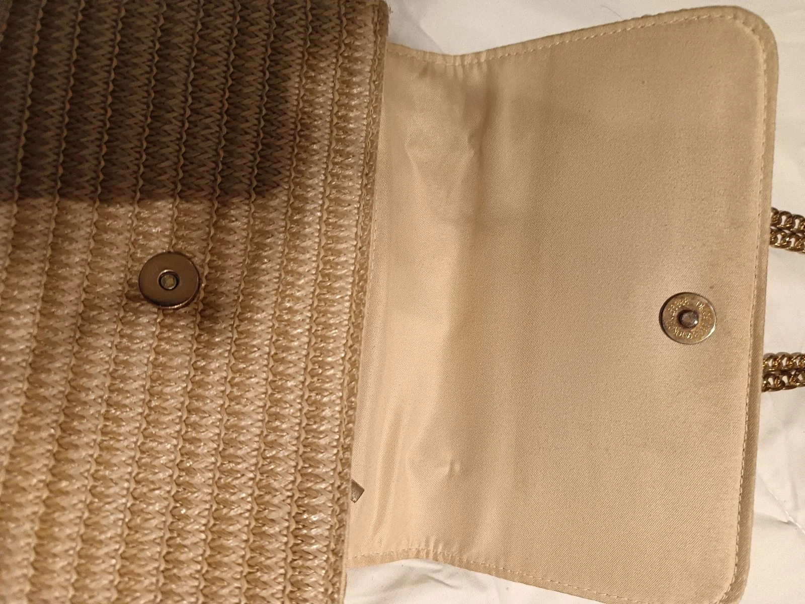 Pochette Elegante com Detalhes de Conchas – photo 3